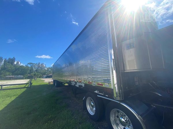 2017 International Lonestar & 2017 Vanguard Reefer Trailer - Image 26