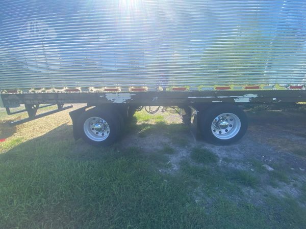 2017 International Lonestar & 2017 Vanguard Reefer Trailer - Image 27