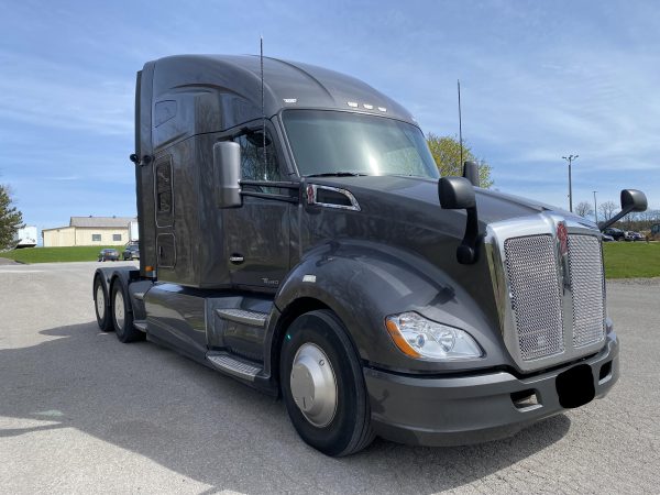 2016 Kenworth T680 - Image 3