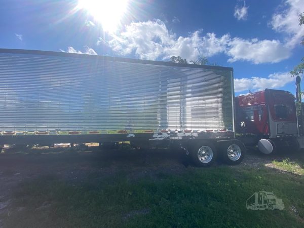 2017 International Lonestar & 2017 Vanguard Reefer Trailer - Image 30
