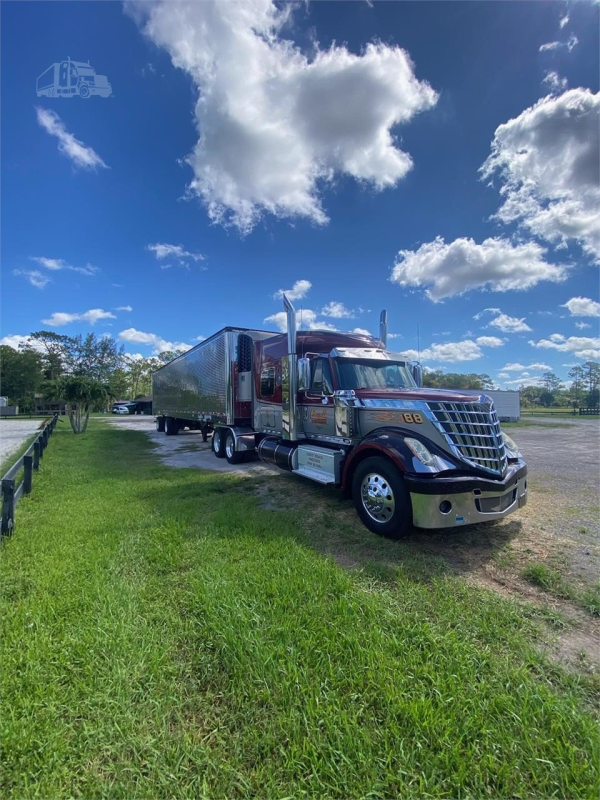 2017 International Lonestar & 2017 Vanguard Reefer Trailer - Image 4