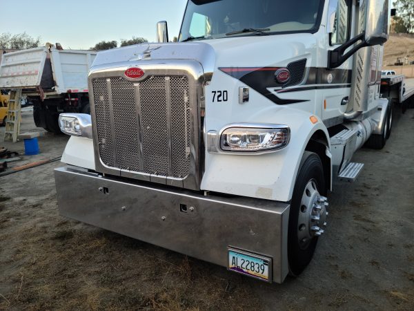 2018 Peterbilt 567 - Image 3
