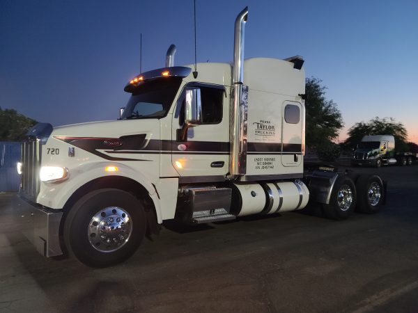 2018 Peterbilt 567