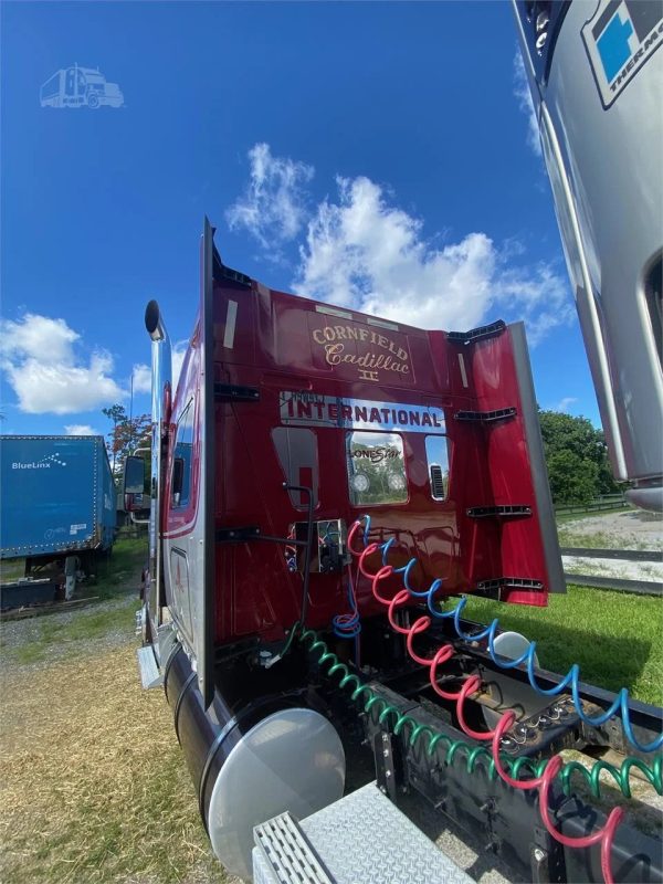 2017 International Lonestar & 2017 Vanguard Reefer Trailer - Image 8