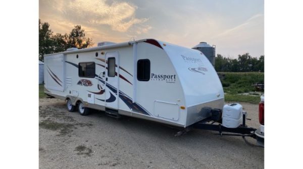 2010 Keystone Passport Ultru 300BH Bunkhouse - Image 2