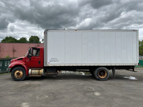 2007 International Durastar 4300 - Image 2