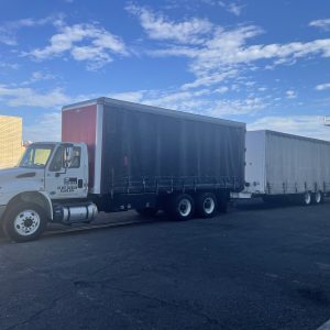 2018 International 4400 &  NUVanline Tech  27'