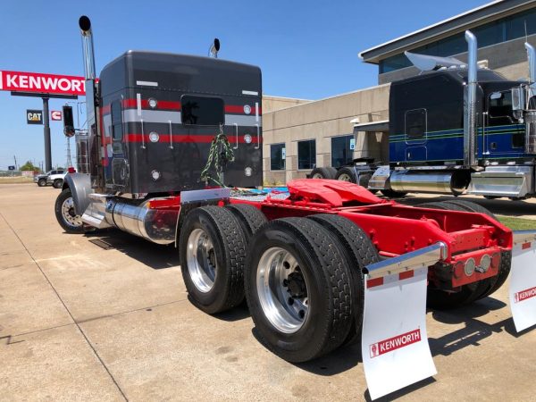2016 Kenworth ICON W900 - Image 13