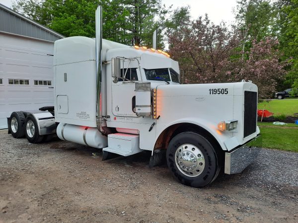 2002 Peterbilt 379