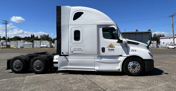 2018 Freightliner Cascadia 126