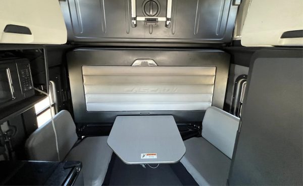 2018 Freightliner Cascadia 126 - Image 18