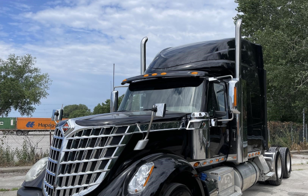 2016 INTERNATIONAL LONESTAR - Image 2