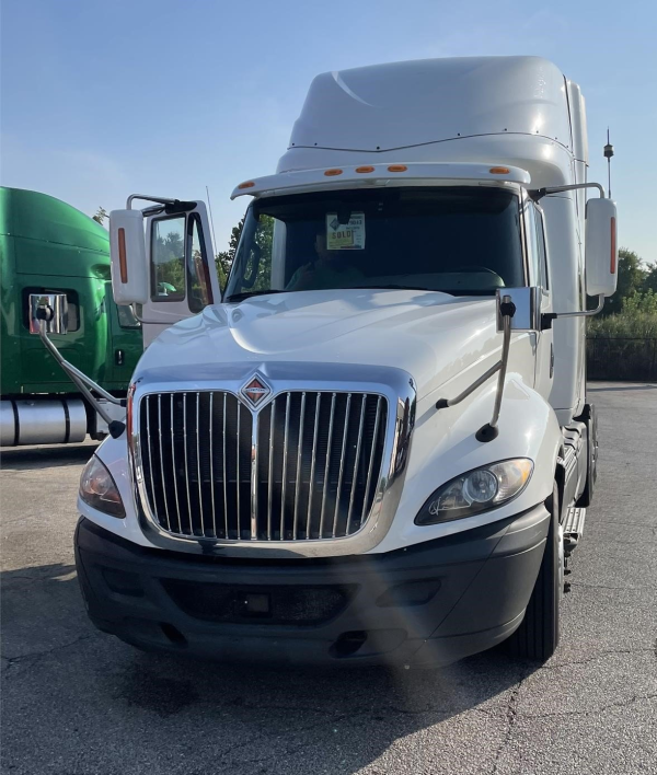 2017 International Prostar - Image 3