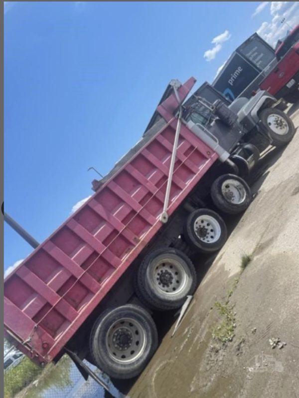 2003 Mack RD688S Dump Truck - Image 3