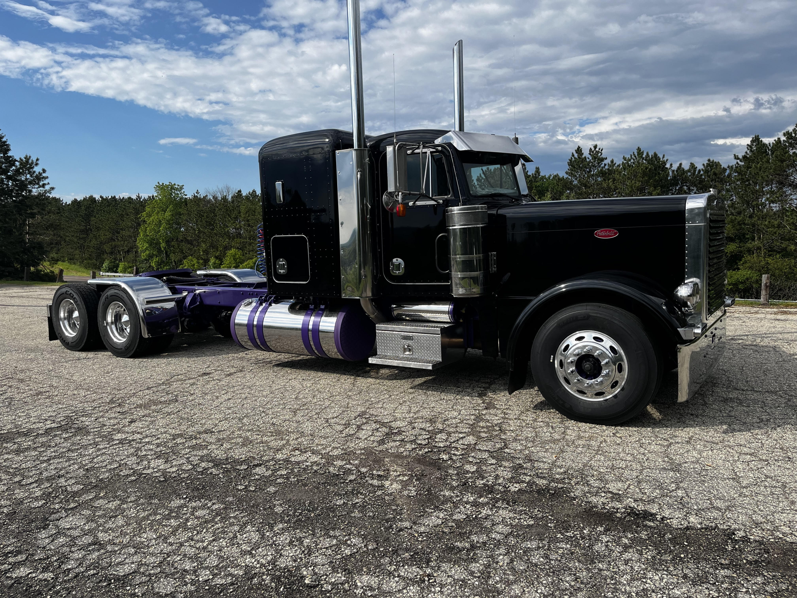 1999 Peterbilt 379 EXHD