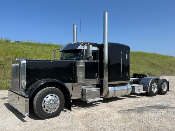 2011 Peterbilt 389 - Image 5
