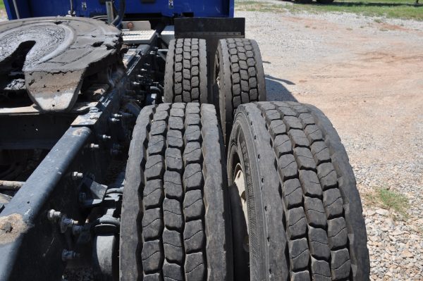 2016 Peterbilt 579 - Image 6