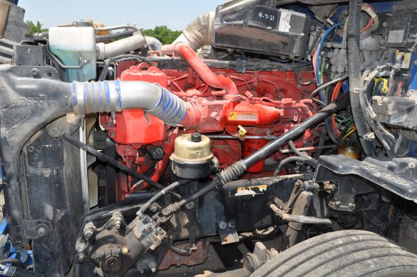 2016 Peterbilt 579 - Image 10