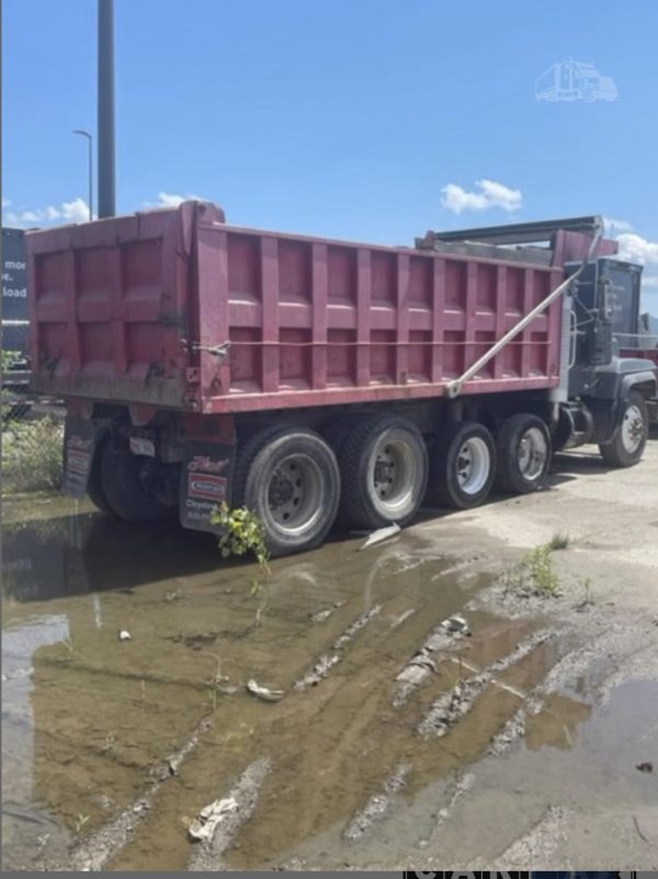 2003 Mack RD688S Dump Truck - Image 4