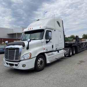 2011 Freightliner Cascadia & Cottrell 5308, 8 car trailer