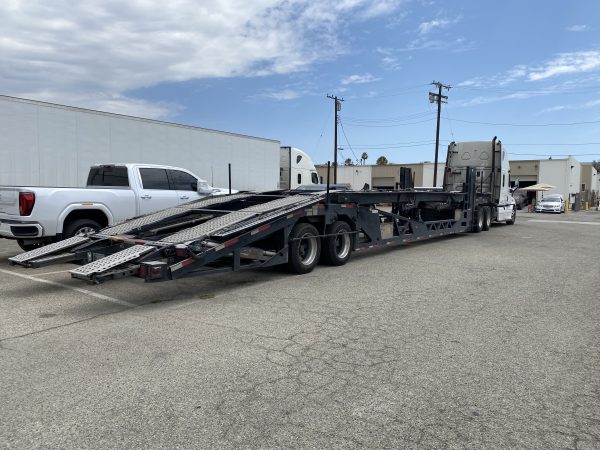 2011 Freightliner Cascadia & Cottrell 5308, 8 car trailer - Image 6