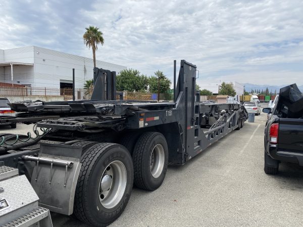 2011 Freightliner Cascadia & Cottrell 5308, 8 car trailer - Image 9