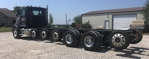 2017 FREIGHTLINER 122SD - Image 2