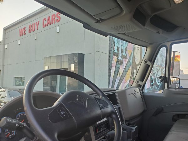 2019 international Durastar 4300 - Image 6