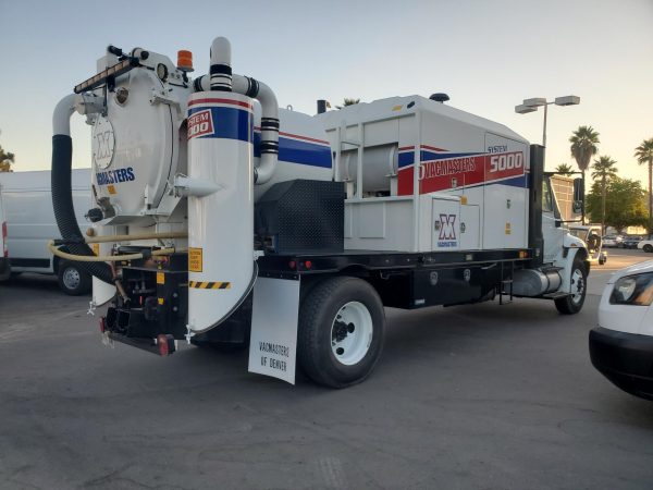 2019 international Durastar 4300 - Image 3