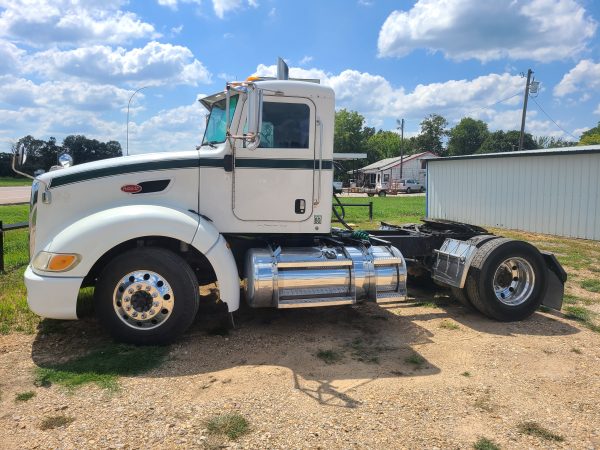 2008 Peterbilt 386 - Image 3