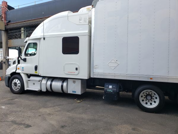 2014 Freightliner Cascadia 113 - Image 5