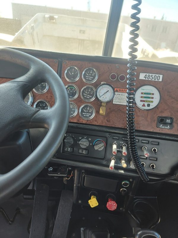 2005 Peterbilt 367 - Image 3