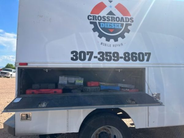 2011 FORD F550 SERVICE TRUCK - Image 6