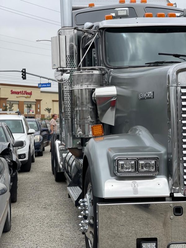 2009 Kenworth W900L - Image 3