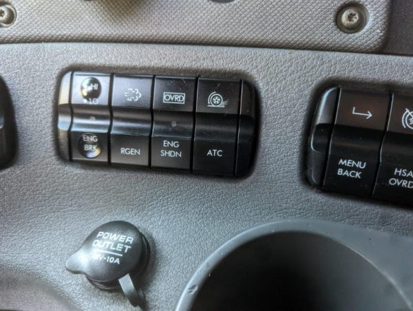 2014 Freightliner Cascadia 113 - Image 44