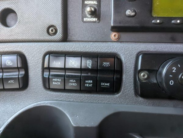 2014 Freightliner Cascadia 113 - Image 45