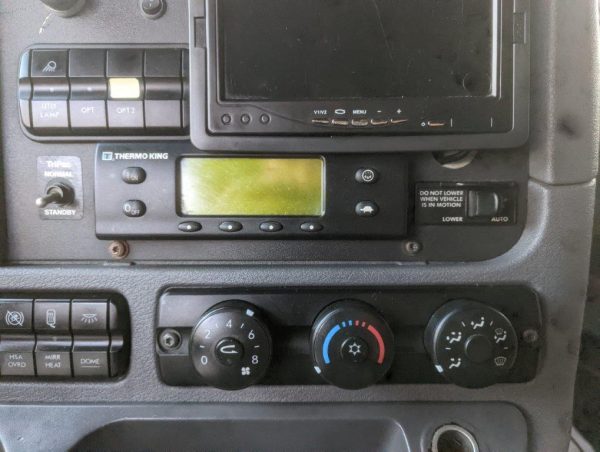 2014 Freightliner Cascadia 113 - Image 46