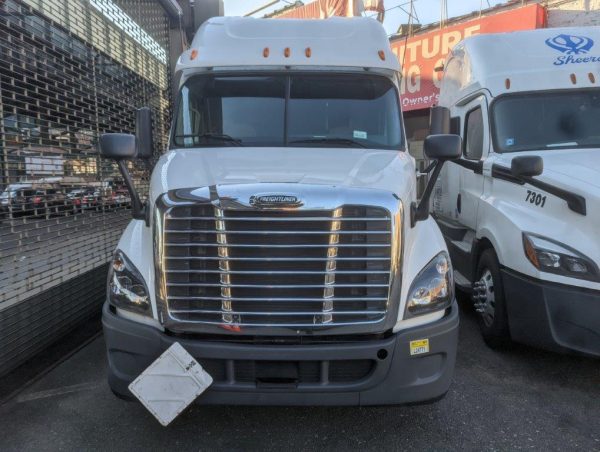 2014 Freightliner Cascadia 113 - Image 53