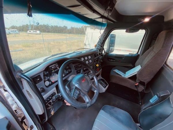 2017 Peterbilt 579 Dump Transfer - Image 2