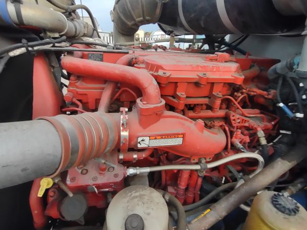 2012 Peterbilt 365 - Image 12