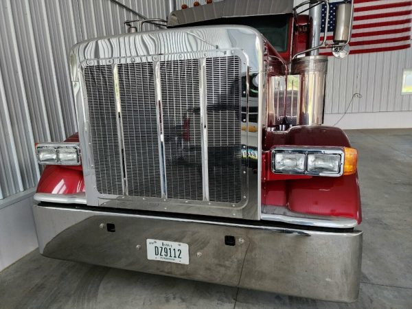 2018 Peterbilt 389 - Image 7