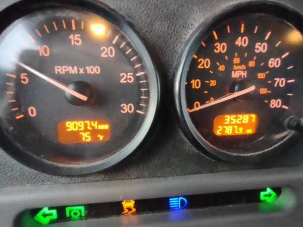 2012 Peterbilt 365 - Image 18