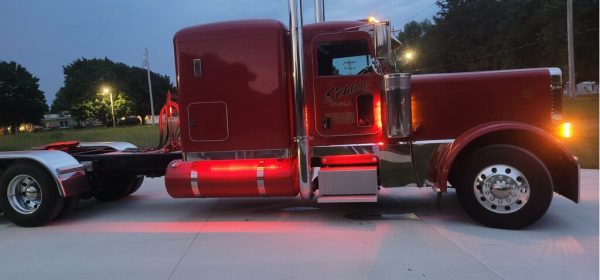 2018 Peterbilt 389