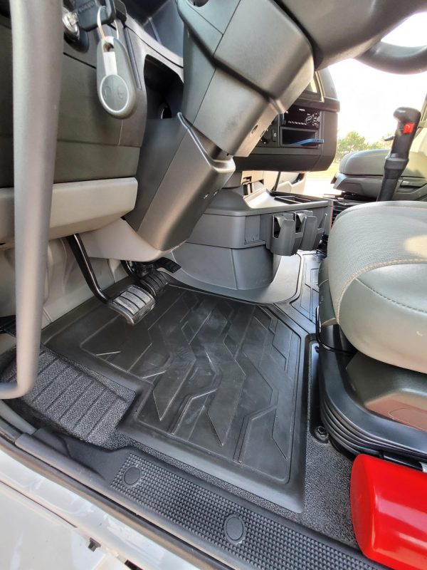 2019 Volvo VNL860 - Image 8