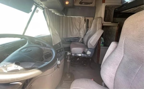 2014 FREIGHTLINER CASCADIA 125 - Image 6
