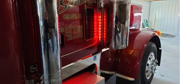 2018 Peterbilt 389 - Image 5