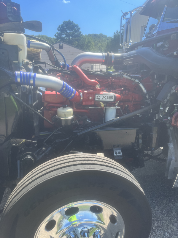 2018 Peterbilt 389 - Image 2
