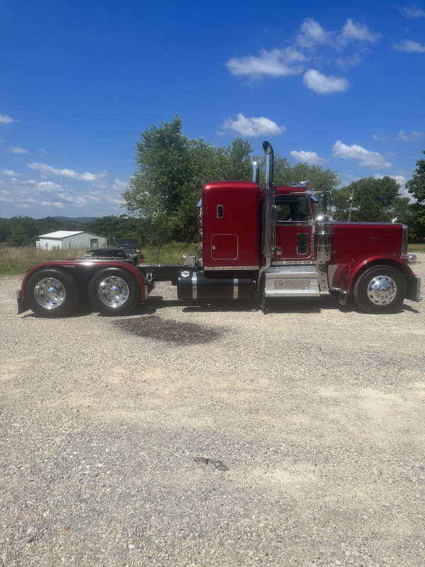 2018 Peterbilt 389