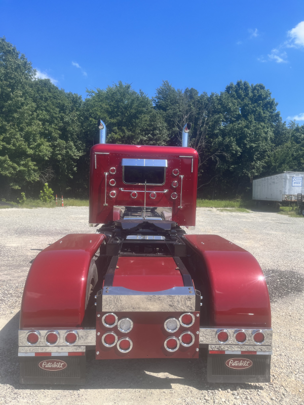 2018 Peterbilt 389 - Image 6