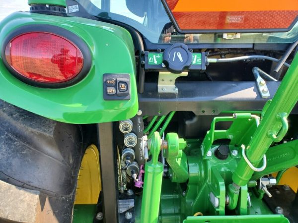 John Deere 4066r with H180 loader - Image 11
